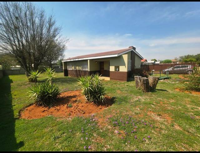 3 BEDROOM HOUSE FOR SALE IN ROTHDENE